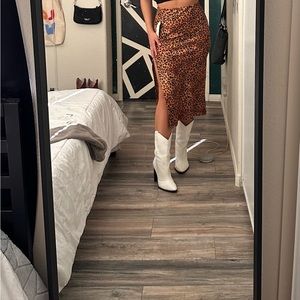 W/ Tags: Urban Outfitters Edy Satin MIDi skirt